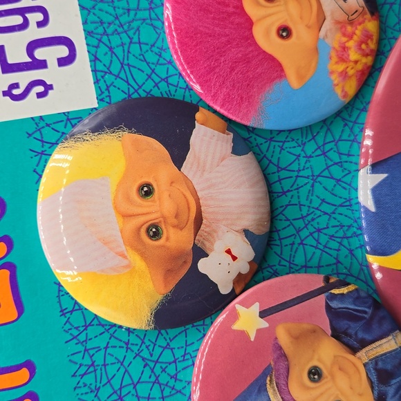 VINTAGE 1992 FUN BUTTON SUPER PACK TREASURE TROLLS BUTTONS - Picture 4 of 6
